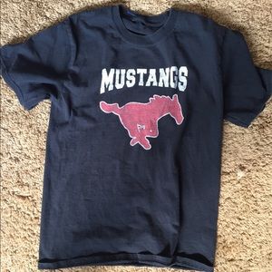 Black mustang tee